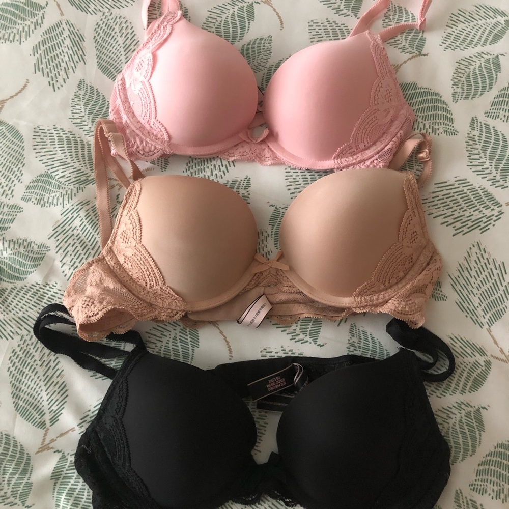 NWOT Victoria Secret 32B Dream Angels Bras